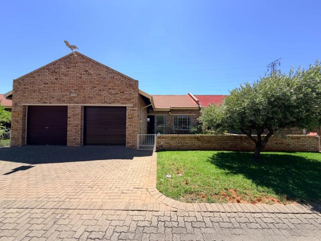 2 Bedroom Townhouse For Sale in Minerva Gardens
