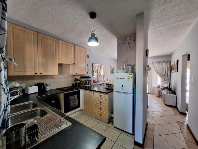 2 Bedroom Townhouse For Sale in Mooikloof