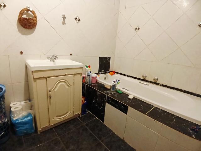 2 Bedroom Townhouse For Sale in Mondeor