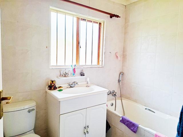 2 Bedroom Townhouse For Sale in Mondeor