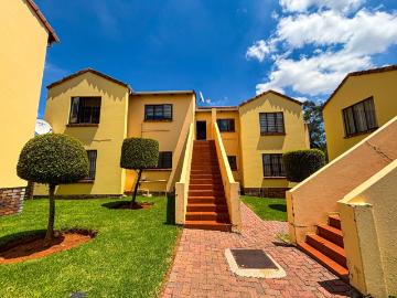 2 Bedroom Townhouse For Sale in Mondeor