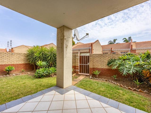 2 Bedroom Townhouse For Sale in Moreleta Park