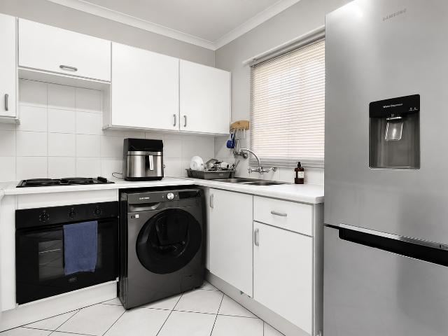 2 Bedroom Townhouse For Sale in Moreleta Park