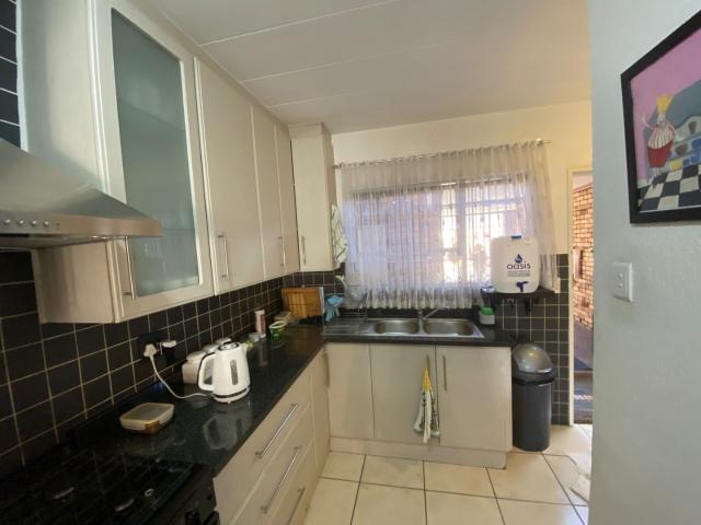 2 Bedroom Townhouse For Sale in New Redruth