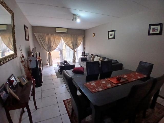 2 Bedroom Townhouse For Sale in New Redruth