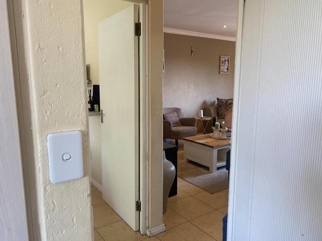 2 Bedroom Townhouse For Sale in New Redruth