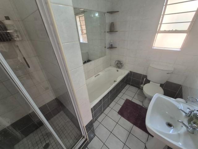 2 Bedroom Townhouse For Sale in New Redruth