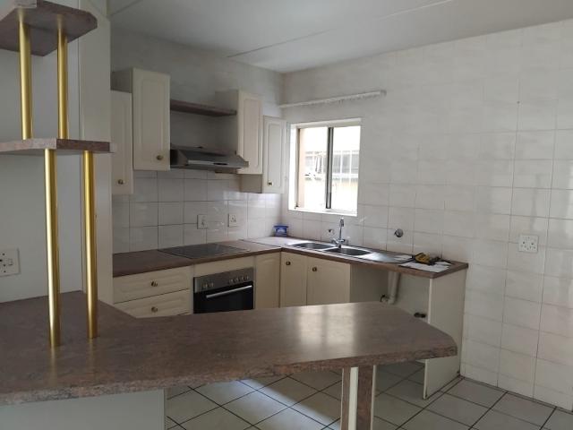 2 Bedroom Townhouse For Sale in New Redruth