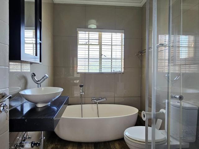 2 Bedroom Townhouse For Sale in New Redruth