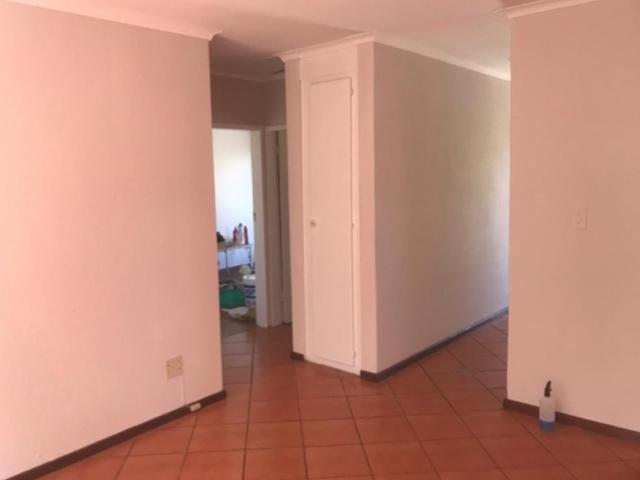 2 Bedroom Townhouse For Sale in New Redruth