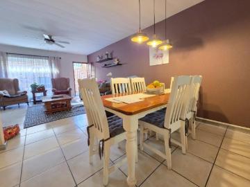 2 Bedroom Townhouse For Sale in New Redruth