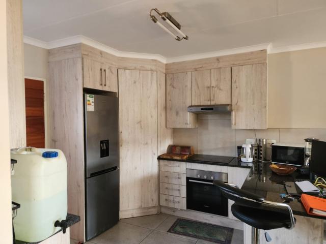 2 Bedroom Townhouse For Sale in Ngwenya River Estate