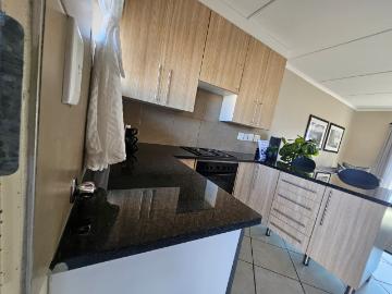 2 Bedroom Townhouse For Sale in Noordwyk