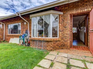 Townhouse for sale in Norkem Park - Garden