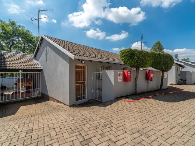 2 Bedroom Townhouse For Sale in Northwold