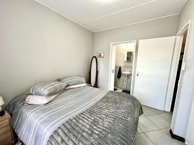 2 Bedroom Townhouse For Sale in Norton Park