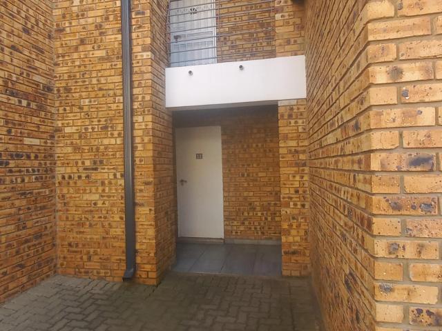 2 Bedroom Townhouse For Sale in Norton Small Farms