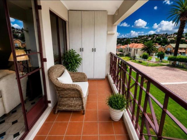 2 Bedroom Townhouse For Sale in Oakdene