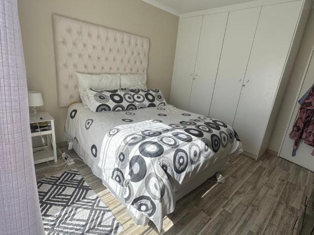 2 Bedroom Townhouse For Sale in Oakdene