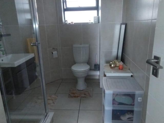 2 Bedroom Townhouse For Sale in Oakdene