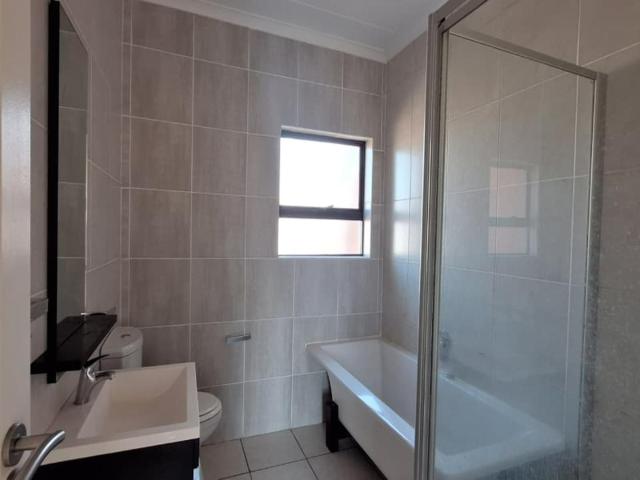 2 Bedroom Townhouse For Sale in Oakdene
