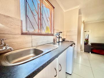 2 Bedroom Townhouse For Sale in Ormonde