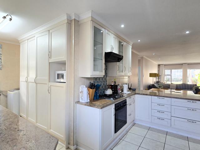 2 Bedroom Townhouse For Sale in Abbotsford