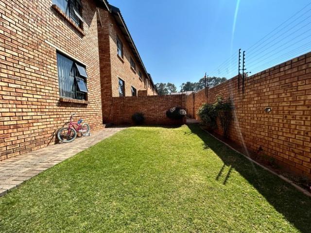 2 Bedroom Townhouse For Sale in Albemarle
