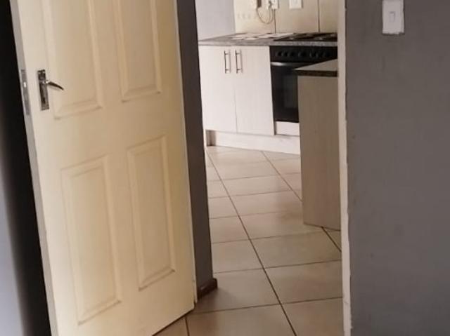 2 Bedroom Townhouse For Sale in Albertsdal