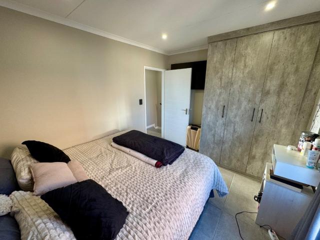 2 Bedroom Townhouse For Sale in Albertsdal
