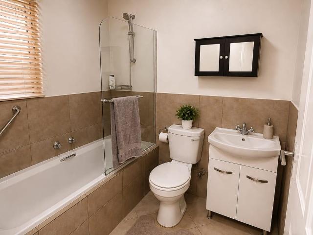 2 Bedroom Townhouse For Sale in Albertsdal