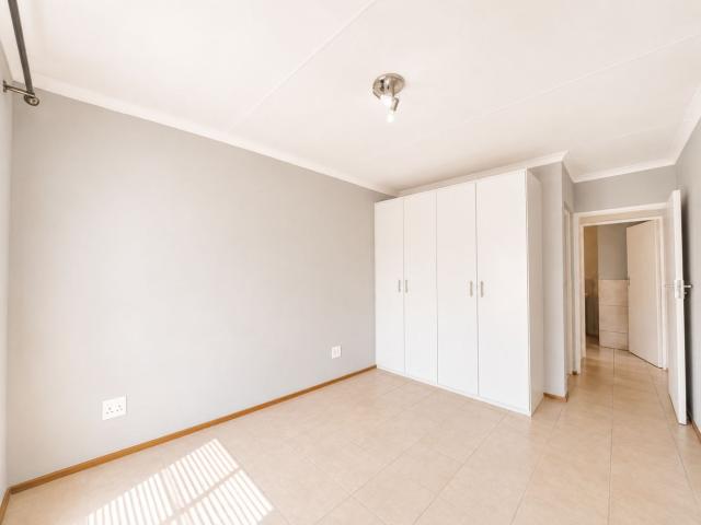 2 Bedroom Townhouse For Sale in Albertsdal