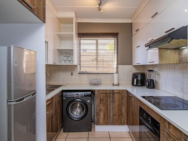 2 Bedroom Townhouse For Sale in Allen's Nek