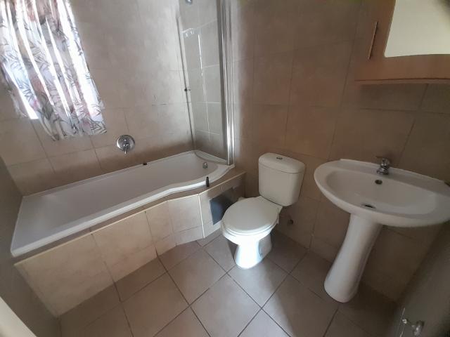 2 Bedroom Townhouse For Sale in Alveda