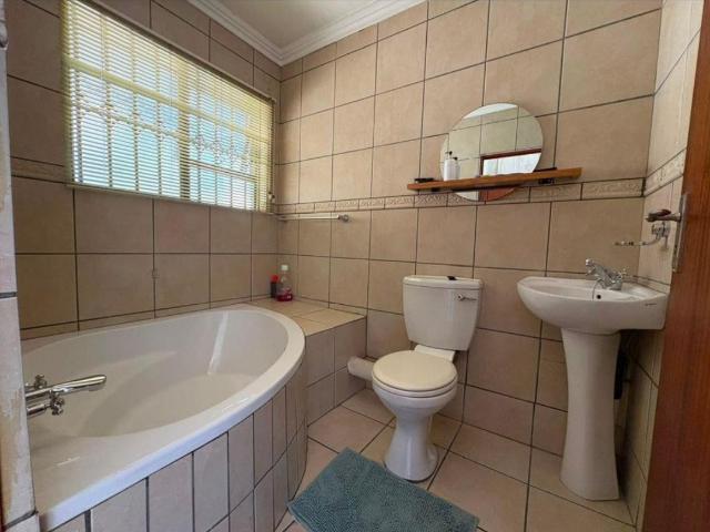 2 Bedroom Townhouse For Sale in Amorosa