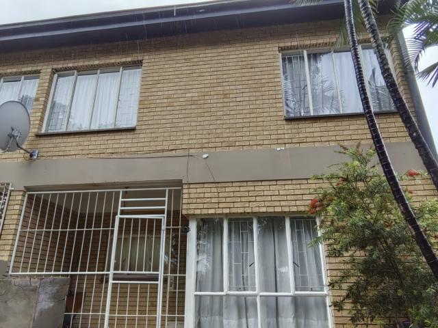 2 Bedroom Townhouse For Sale in Annadale