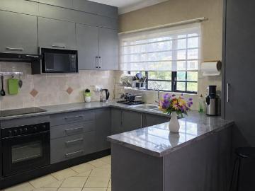 2 Bedroom Townhouse For Sale in Arborpark