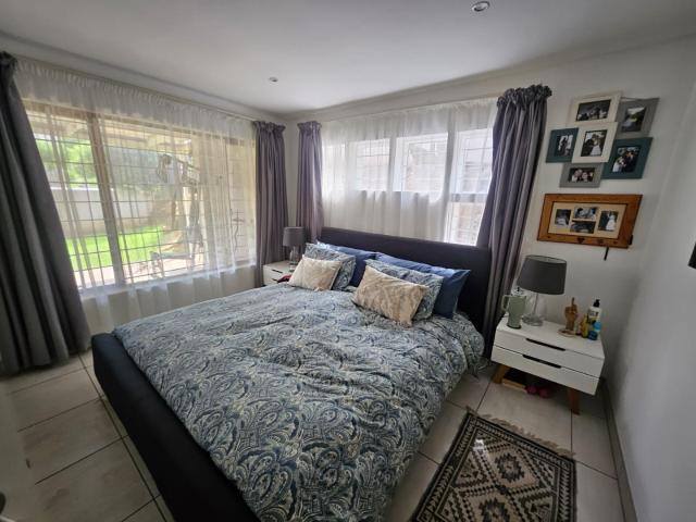 2 Bedroom Townhouse For Sale in Bassonia