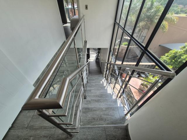 2 Bedroom Townhouse For Sale in Bassonia