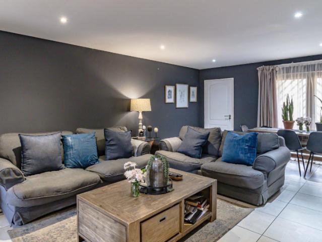 2 Bedroom Townhouse For Sale in Bassonia