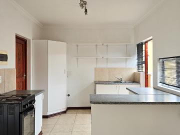 2 Bedroom Townhouse For Sale in Beacon Bay