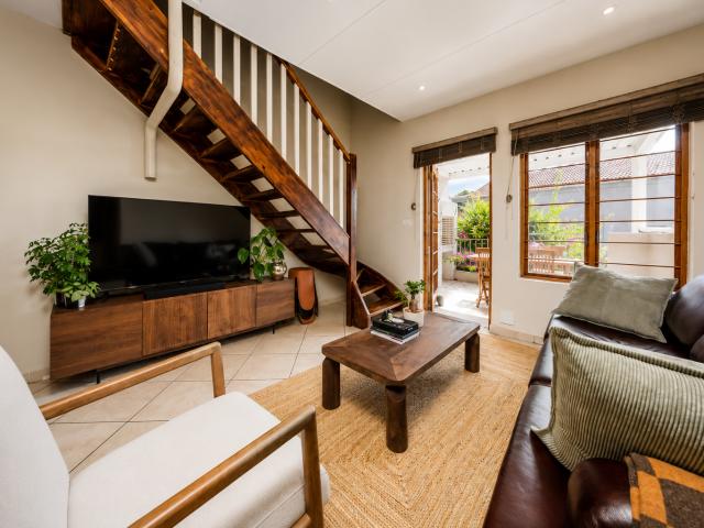 2 Bedroom Townhouse For Sale in Bedfordview