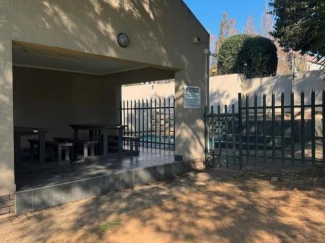 2 Bedroom Townhouse For Sale in Bedford Gardens