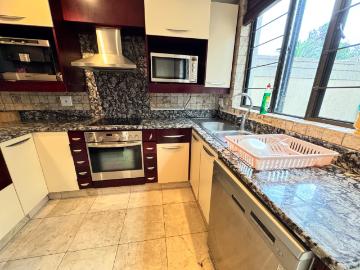 2 Bedroom Townhouse For Sale in Bedford Gardens