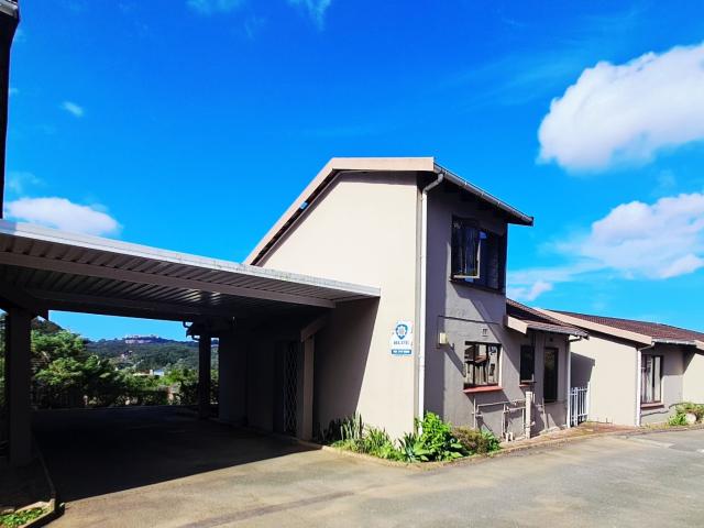 2 Bedroom Townhouse For Sale in Bellair