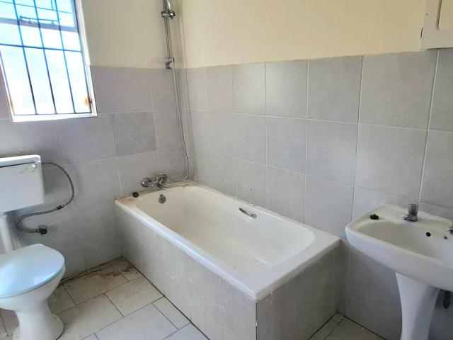 2 Bedroom Townhouse For Sale in Bendor