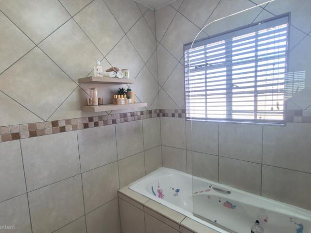 2 Bedroom Townhouse For Sale in Beyers Park