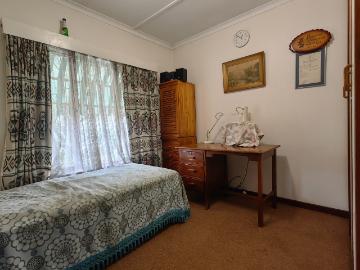 2 Bedroom Townhouse For Sale in Bisley