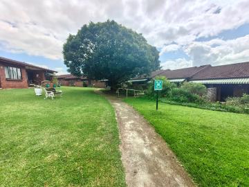 2 Bedroom Townhouse For Sale in Bisley
