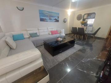2 Bedroom Townhouse For Sale in Blackheath